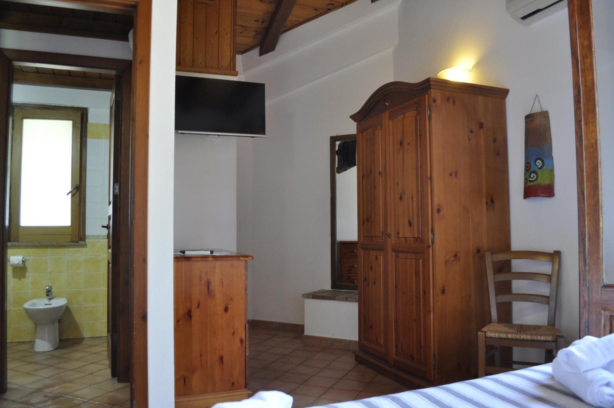 Borgo San Francesco Hotel Gioiosa Marea Room photo